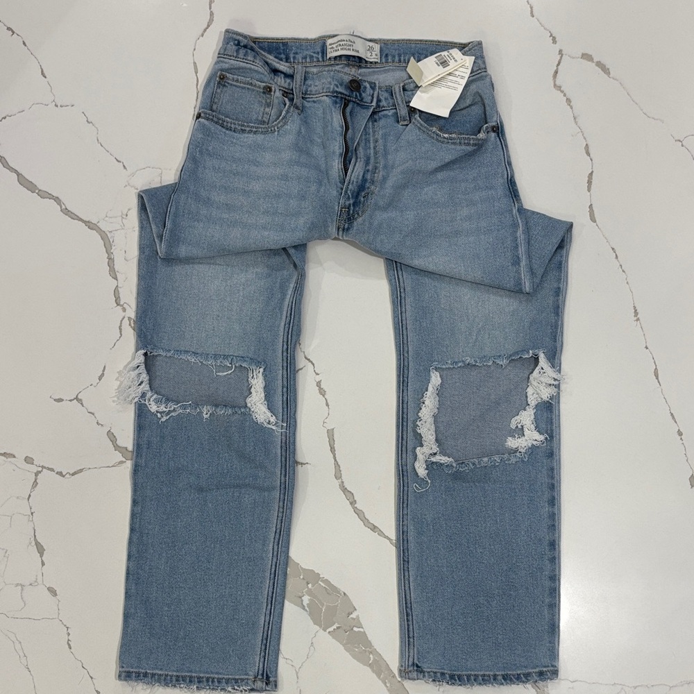 Abercrombie & Fitch Light Blue Relaxed Jeans